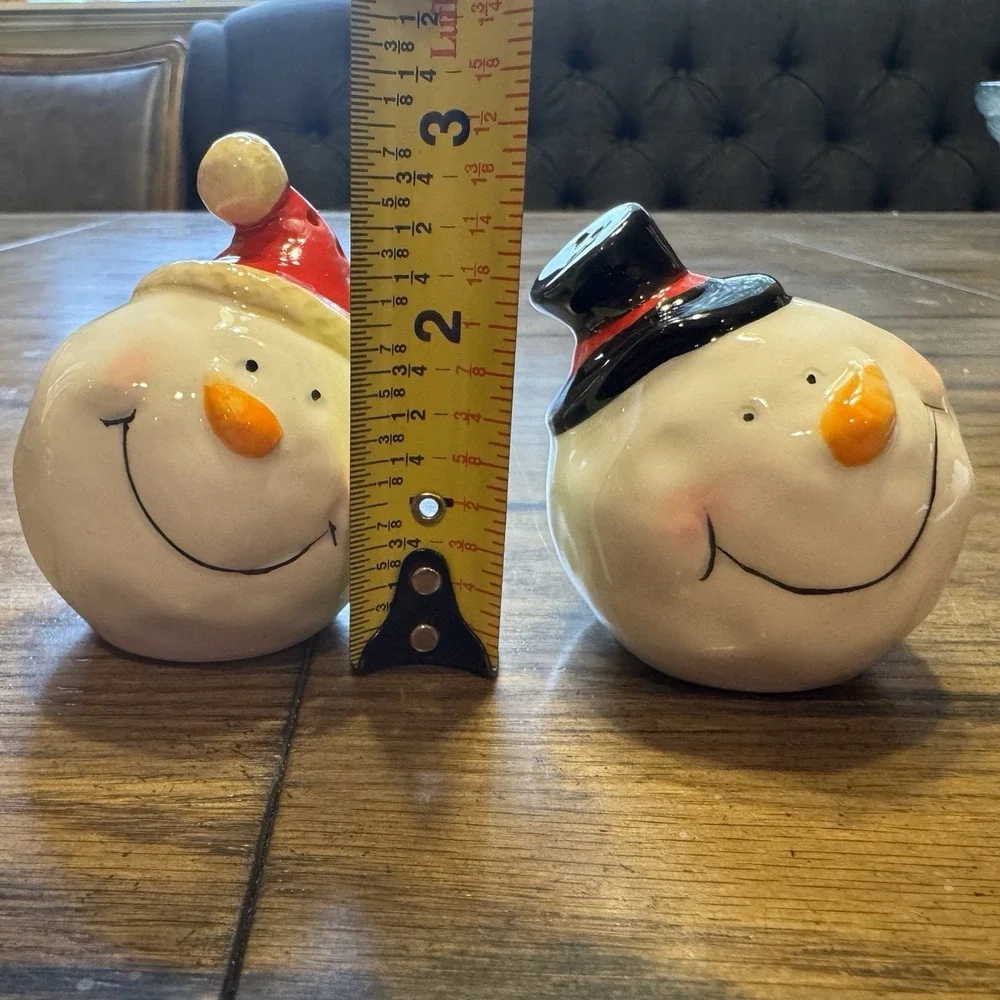 Kirklands Snowball Snowman Salt Pepper Shaker Set Ceramic Christmas *READ*